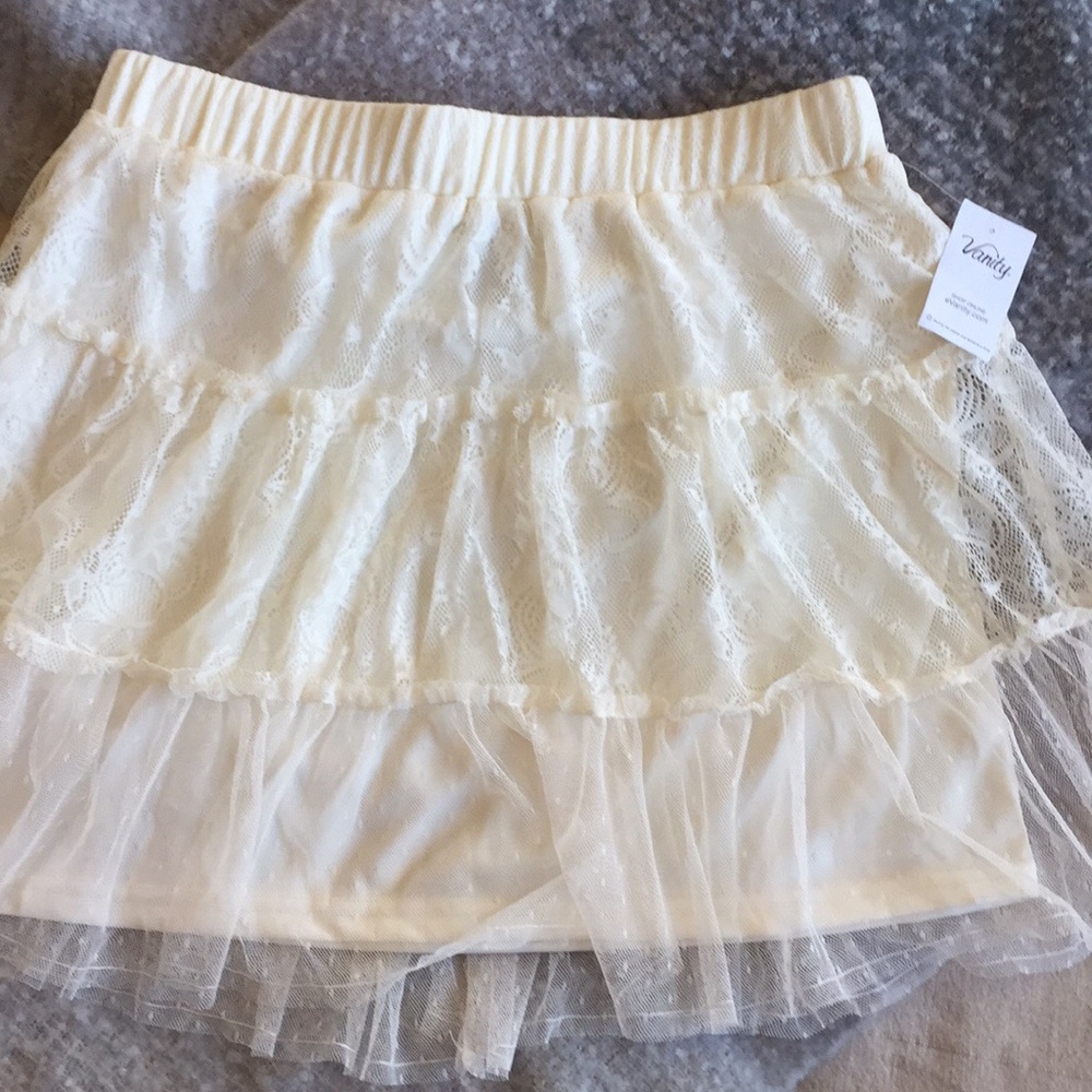 Ivory lace skirt, M Vanity NWT